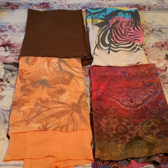 Lots of 8 pieces womens graphic t.shirts small - Picture 7 of 7